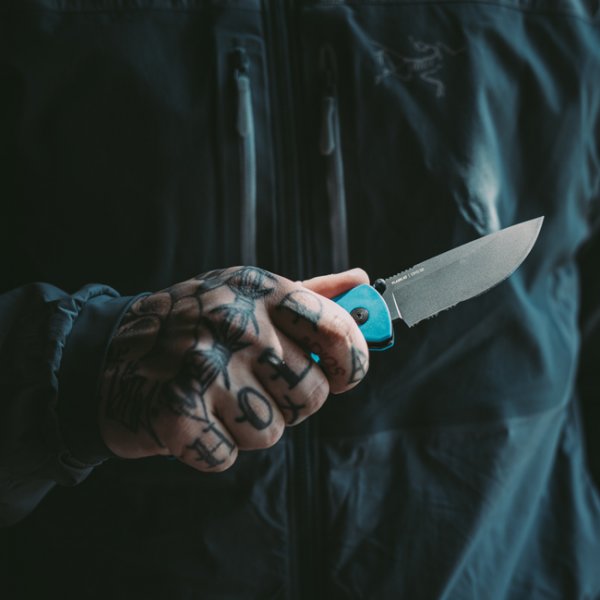 Ніж SOG Flash AT, Civic Cyan Serrated