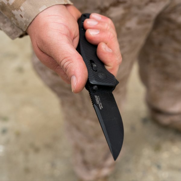 Ніж SOG-TAC XR, Blackout