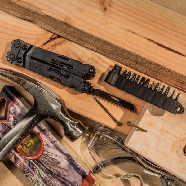 Мультитул SOG PowerAccess Deluxe Black