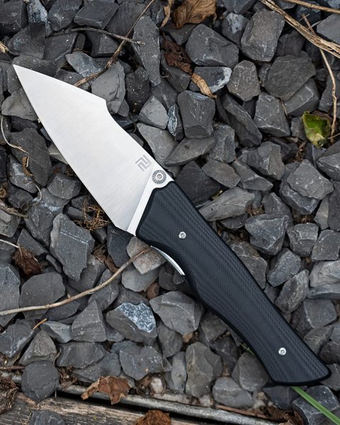 Нож Artisan Ahab 