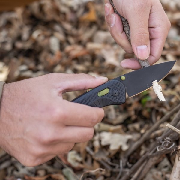 Нож SOG Aegis AT DP Black & Moss 