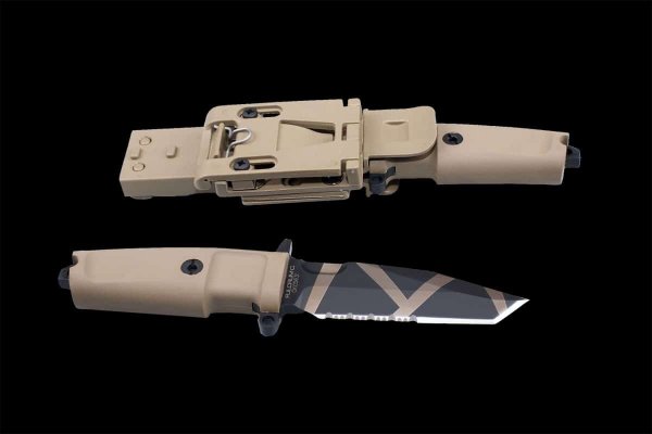 Нож Extrema Ratio Fulcrum C DW desert 