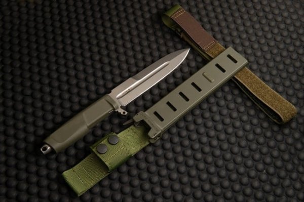 Нож Extrema Ratio Contact Ranger Green 