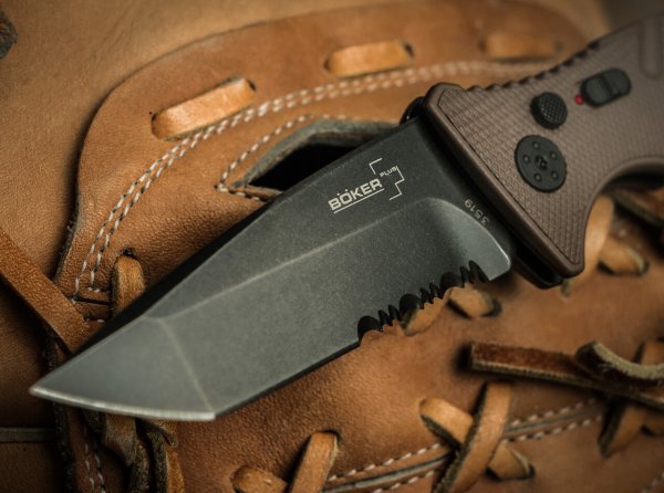 Ніж Boker Plus Strike Tanto PS Coyote