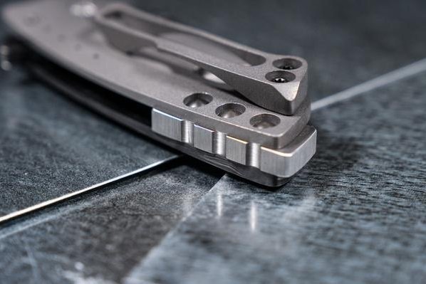 DireWare Custom Knives Hyper