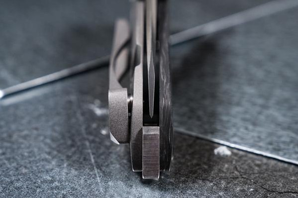 DireWare Custom Knives Hyper