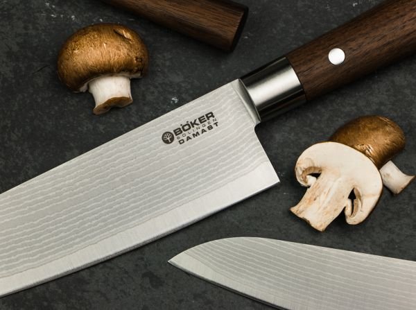 Нож кухонный Boker Damascus Walnut Santoku